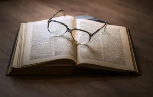 Edebiyata Nasıl Yaklaşmalıyız?